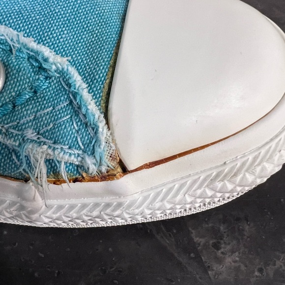 Converse distressed low top no laces womens size 9, Tiffany blue colour - Picture 3 of 5